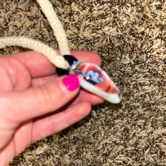 New, Goregous unworn blown glass flower necklace or charm or keychain - Picture 3 of 3